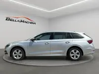 Usado Skoda Octavia Ambition 150 CV (110 kW) 2022 Gris Familiar