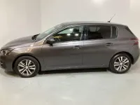 Usado Peugeot 308 Style 130 CV (95 kW) 2021 Gris / plata Berlina