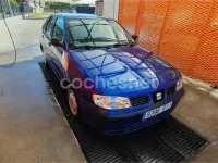 Usado Seat Cordoba 60 CV (44 kW) 2002 Azul Berlina