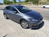 Usado Seat Leon Style 110 CV (80 kW) 2018 Gris Utilitario