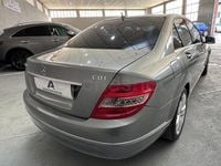 Usado Mercedes C200 Avantgarde 136 CV (100 kW) 2011 Gris / plata Berlina