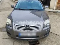 Usado Toyota Avensis Sol 116 CV (85 kW) 2006 Gris / plata Berlina