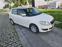 Usado Skoda Fabia Ambition 75 CV (55 kW) 2014 Blanco Berlina