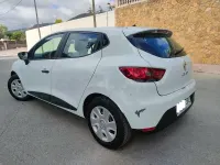Usado Renault Clio IV Business 75 CV (55 kW) 2016 Blanco Berlina
