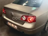 Usado VW Passat Advance 140 CV (102 kW) 2005 Marrón Familiar