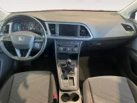 Usado Seat Leon Style 110 CV (80 kW) 2017 Rojo