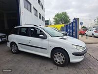 Usado Peugeot 206 70 CV (51 kW) 2005 Blanco Familiar