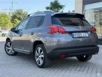Usado Peugeot 2008 Allure 110 CV (80 kW) 2015 Gris / plata SUV