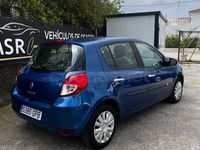 Usado Renault Clio II Expression 85 CV (62 kW) 2009 Azul Berlina
