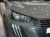 Nuevo Peugeot 208 Allure 110 CV (80 kW) 2025 Gris / plata Utilitario