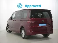 Usado VW Multivan 150 CV (110 kW) 2025 Rojo Monovolumen