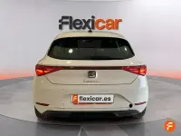Usado Seat Leon Reference 115 CV (84 kW) 2022 Blanco Berlina