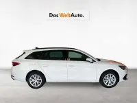 Usado Seat Leon ST Style 116 CV (85 kW) 2025 Blanco Familiar