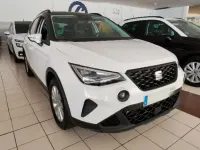 Usado Seat Arona Style 116 CV (85 kW) 2025 Blanco/negro SUV