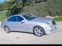 Usado Mercedes E320 Avantgarde 224 CV (164 kW) 2007 Gris / plata Berlina