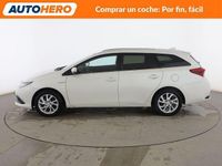 Usado Toyota Auris Hybrid Active 136 CV (100 kW) 2017 Blanco Familiar