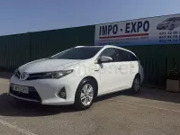 Usado Toyota Auris Hybrid Active 136 CV (100 kW) 2015 Blanco Familiar