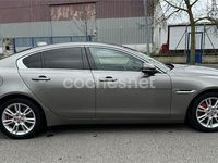 Usado Jaguar XE Portfolio 200 CV (147 kW) 2018 Gris / plata Berlina