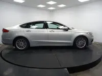 Usado Ford Mondeo Titanium 188 HP (138 kW) 2021 Cinzento Sedan