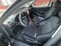 Usado Seat Leon 105 CV (77 kW) 2004 Negro Utilitario
