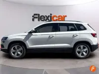 Usado Skoda Karoq Ambition 150 CV (110 kW) 2021 Blanco SUV