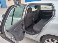 Usado VW Golf IV Highline 140 CV (102 kW) 2004 Gris