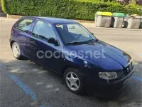 Usado Seat Ibiza Stella 75 CV (55 kW) 2000 Azul Utilitario