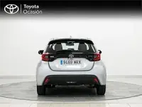 Usado Toyota Yaris Active 2024 Gris Utilitario