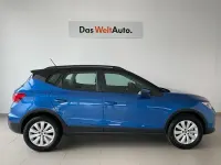 Usado Seat Arona Style 110 CV (80 kW) 2023 Azul SUV