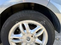 Usado Renault Clio II Dynamique 85 CV (62 kW) 2006 Gris / plata Berlina