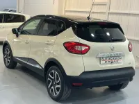 Usado Renault Captur Intens 90 CV (66 kW) 2016 Beige SUV