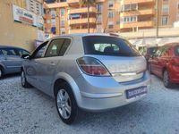 Usado Opel Astra Cosmo 115 CV (84 kW) 2009 Gris / plata Berlina