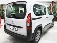 Usado Peugeot e-Rifter Active 100 kW (136 CV) 2023 Blanco Monovolumen