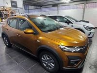 Usado Dacia Sandero Comfort 101 CV (74 kW) 2022 Amarillo Utilitario