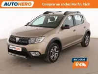 Usado Dacia Sandero 90 CV (66 kW) 2019 Gris Berlina