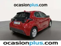 Usado Toyota Yaris Edition 125 CV (91 kW) 2023 Rojo Utilitario