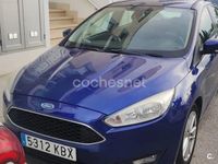 Usado Ford Focus Trend 120 CV (88 kW) 2017 Azul Berlina