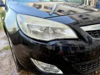 Usado Opel Astra Cosmo 110 CV (80 kW) 2010 Negro Berlina