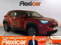 Usado Toyota Yaris Active 116 CV (85 kW) 2024 Rojo Utilitario