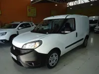 Usado Fiat Doblò 90 CV (66 kW) 2022 Blanco Monovolumen