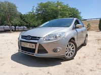 Usado Ford Focus Titanium 125 CV (91 kW) 2014 Gris / plata Berlina