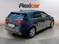Usado Kia Ceed 136 CV (100 kW) 2023 Gris Utilitario
