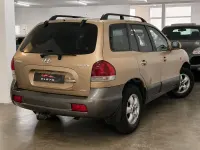 Usado Hyundai Santa Fe Comfort 125 CV (91 kW) 2005 Beige SUV