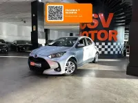 Usado Mazda 2 Center-Line 116 CV (85 kW) 2023 Gris Utilitario