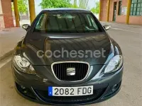 Usado Seat Leon Sport 105 CV (77 kW) 2006 Azul Utilitario