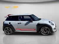 Usado Mini John Cooper Works 306 CV (225 kW) 2020 Gris / plata Utilitario