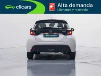 Usado Mazda 2 116 CV (85 kW) 2023 Blanco Utilitario