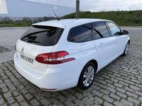 Usado Peugeot 308 SW Active 100 CV (73 kW) 2018 Blanco Familiar