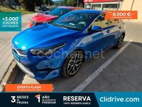 Usado Kia Ceed 136 CV (100 kW) 2022 Azul Utilitario