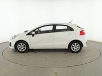Usado Kia Rio 85 HP (62 kW) 2015 Branco Sedan